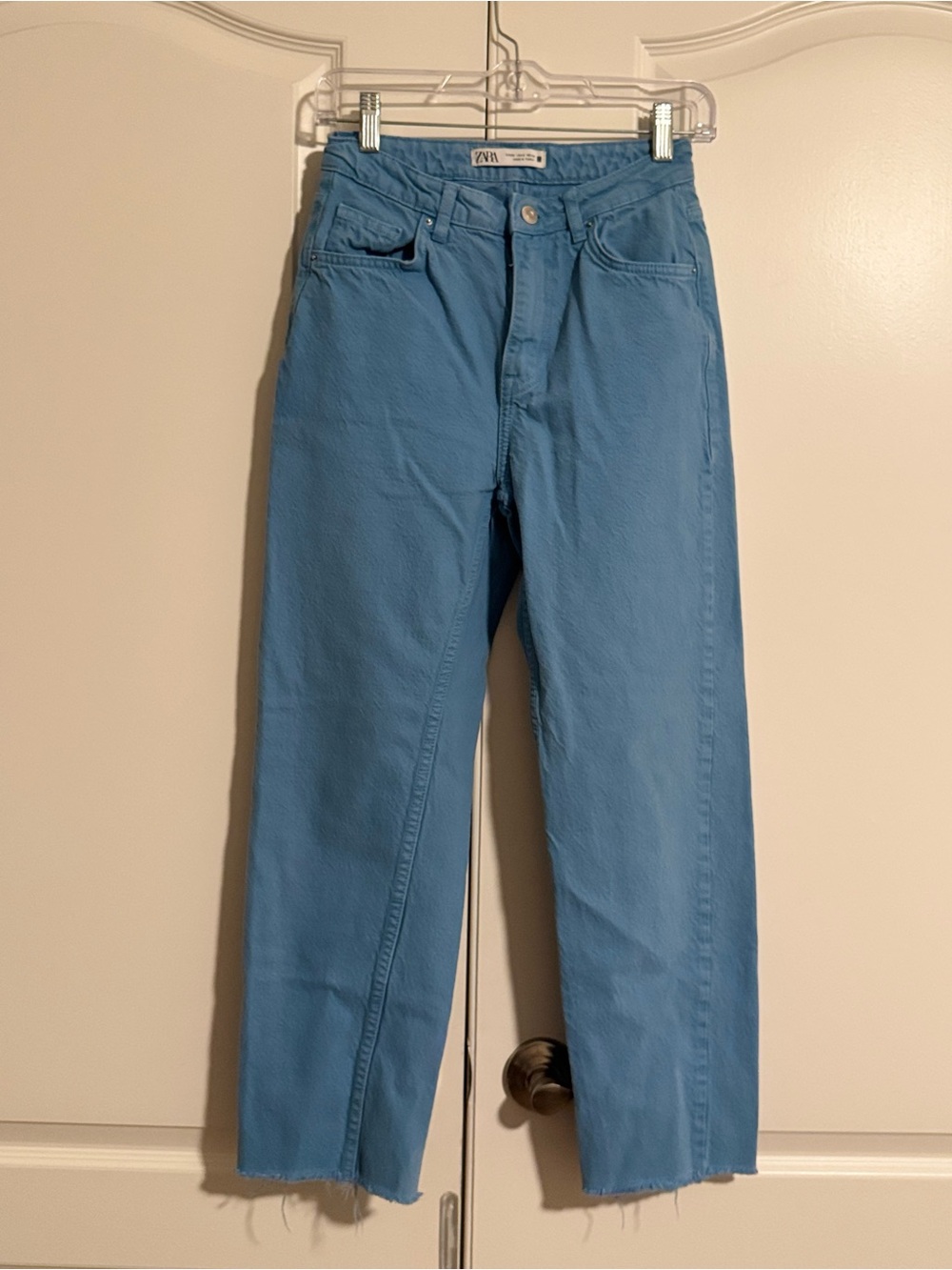 Zara Women’s Sky Blue Cropped Jeans - Picture 2 of 6